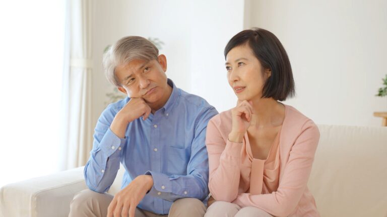 てんかんと認知症の違いは？高齢者てんかんと認知症の関係を解説