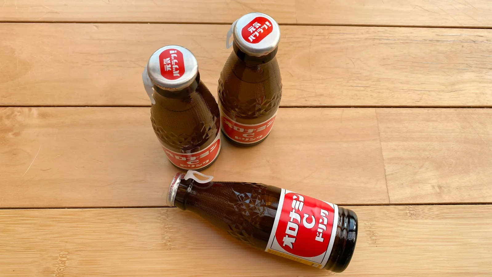 夏に飲む炭酸栄養ドリンク オロナミンCのイメージ
