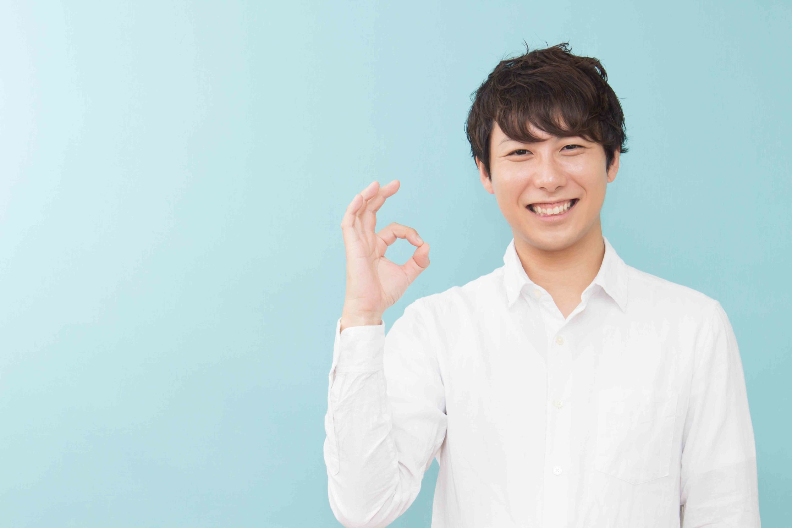悩む男性