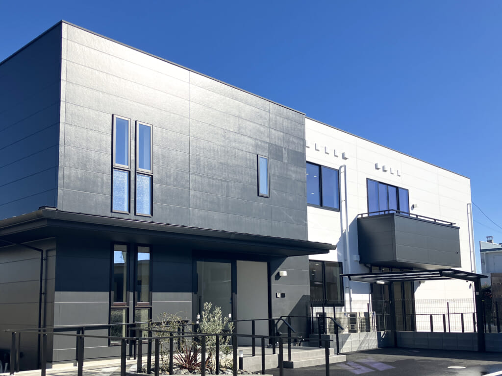 2026年3月1日、静岡県静岡市に、認知症高齢者対応の「愛の家グループホーム静岡西島」新規開設