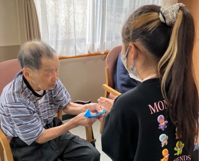 小学生が「認知症」を学び、自ら考えたレクリエーションを実践　埼玉県鳩山町立今宿小学校の生徒が愛の家グループホーム鳩山に訪問