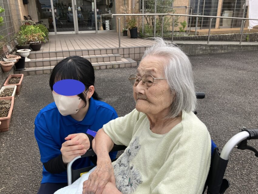 大学生が実習に来てくださいました